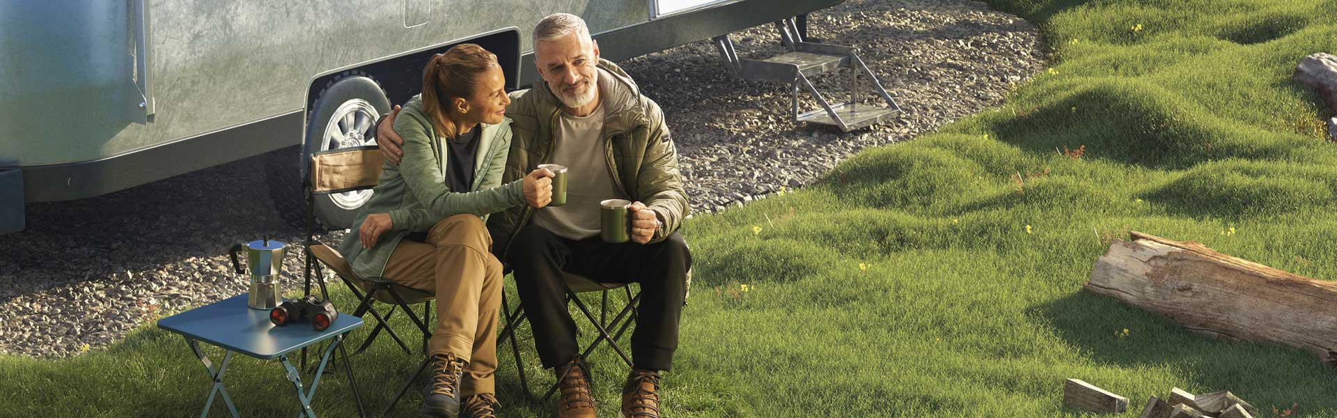 A couple affected by metastatic pancreatic cancer having coffee.